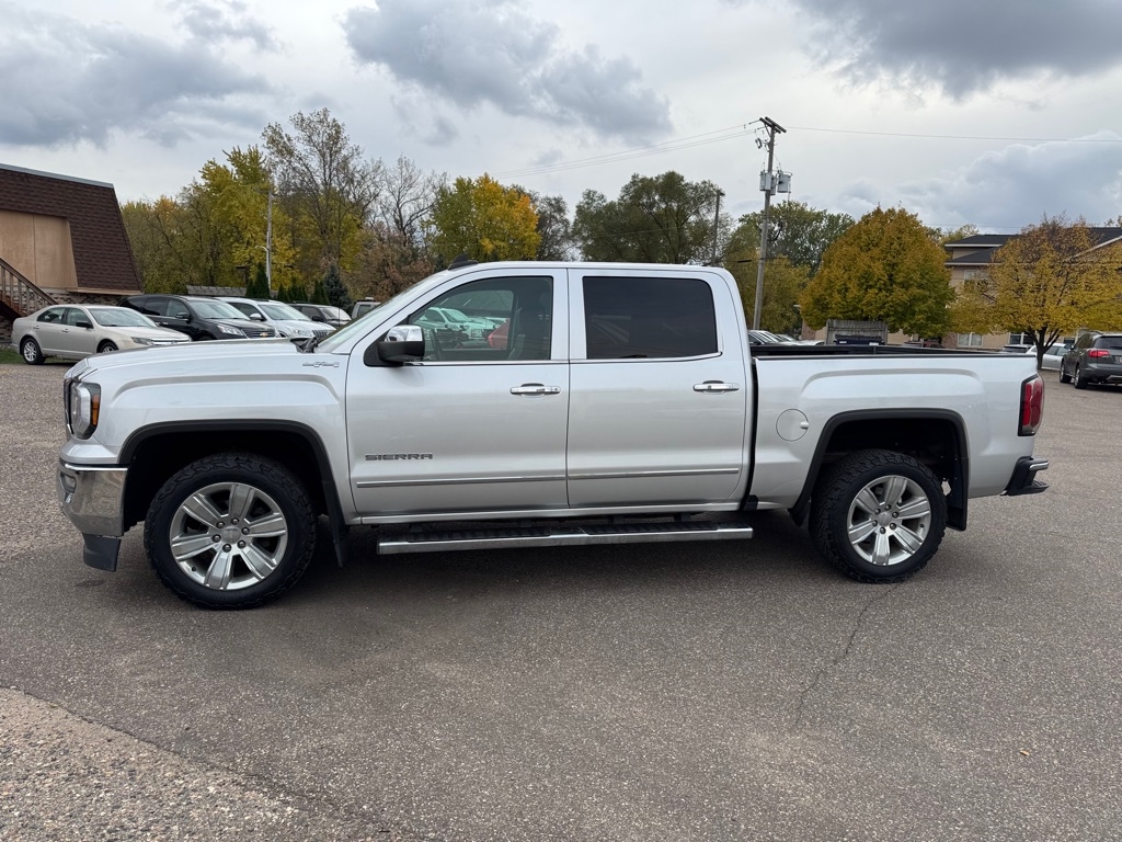 GMC Sierra 1500 4WD Crew Cab 143.5" SLT 2017 GMC Sierra 1500 4WD Crew Cab 143.5" SLT 2017