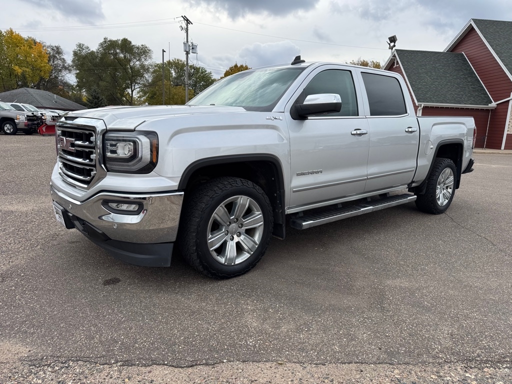 GMC Sierra 1500 4WD Crew Cab 143.5" SLT 2017 GMC Sierra 1500 4WD Crew Cab 143.5" SLT 2017