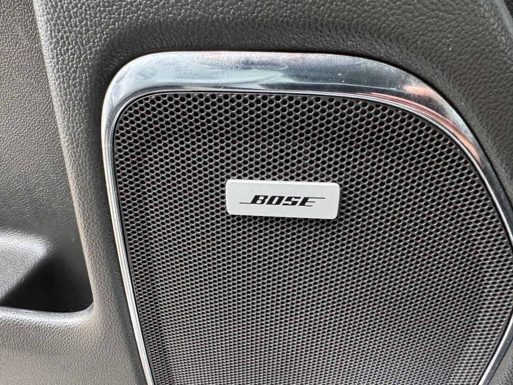 GMC Sierra 1500 4WD Crew Cab 143.5" SLT 2017 GMC Sierra 1500 4WD Crew Cab 143.5" SLT 2017