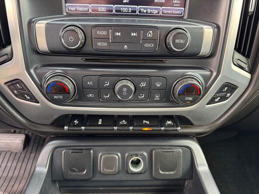 GMC Sierra 1500 4WD Crew Cab 143.5" SLT 2017 GMC Sierra 1500 4WD Crew Cab 143.5" SLT 2017