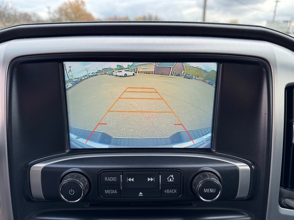 GMC Sierra 1500 4WD Crew Cab 143.5" SLT 2017 GMC Sierra 1500 4WD Crew Cab 143.5" SLT 2017