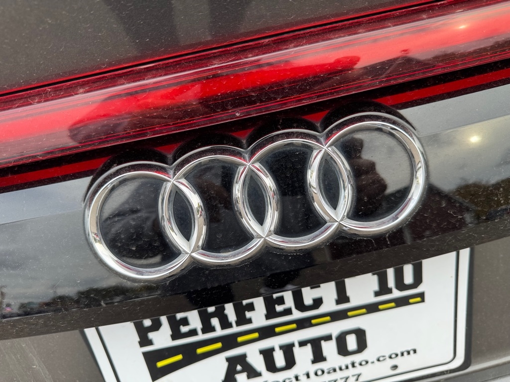 Audi Q8 Prestige 55 TFSI quattro 2019 Audi Q8 Prestige 55 TFSI quattro 2019