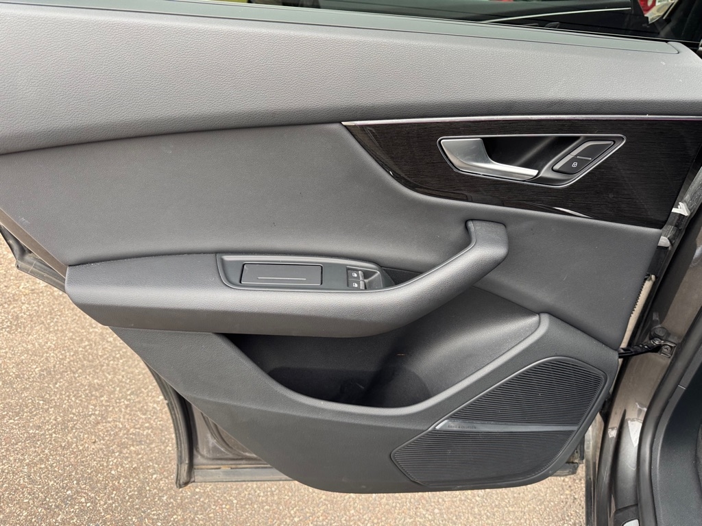 Audi Q8 Prestige 55 TFSI quattro 2019 Audi Q8 Prestige 55 TFSI quattro 2019