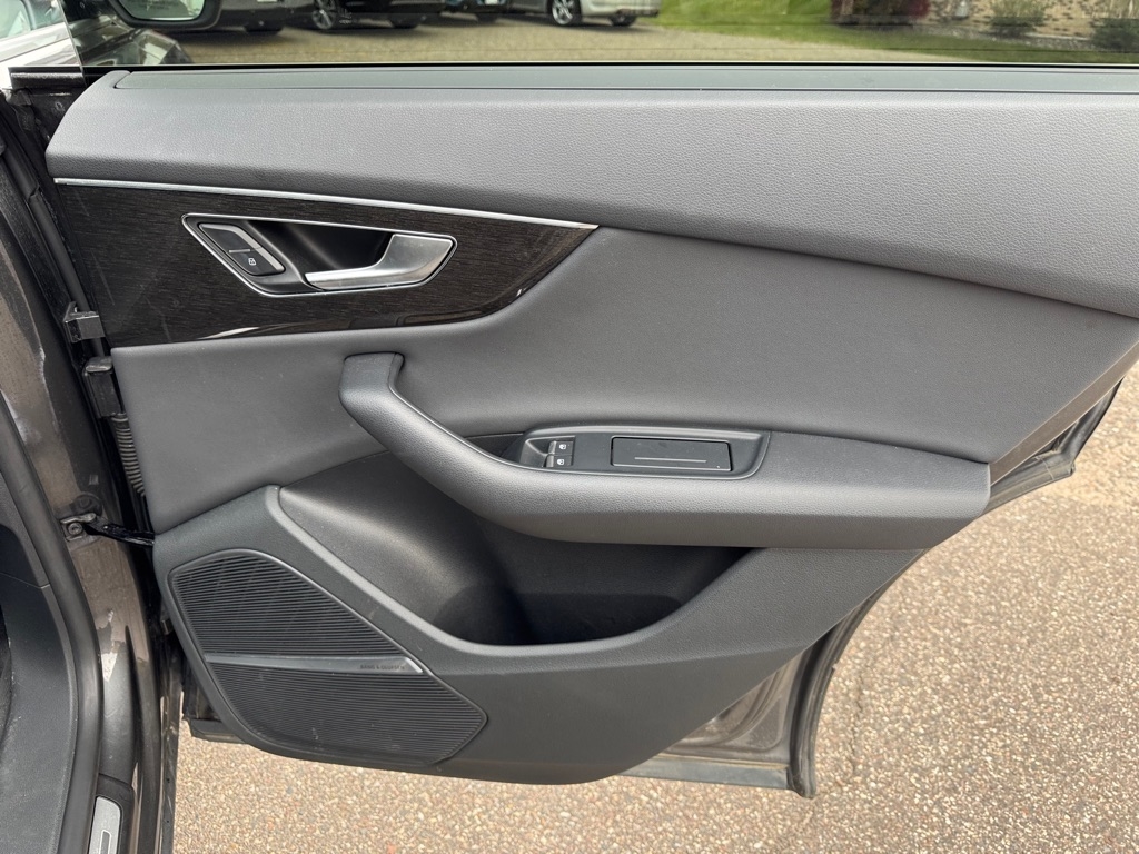 Audi Q8 Prestige 55 TFSI quattro 2019 Audi Q8 Prestige 55 TFSI quattro 2019