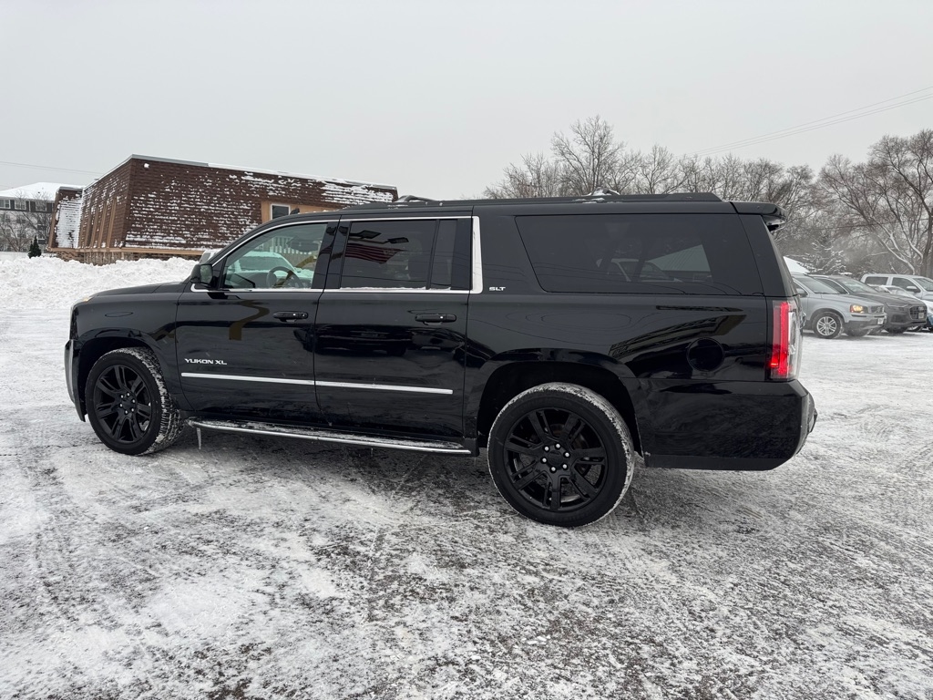 GMC Yukon XL 4WD 4dr SLT 2017