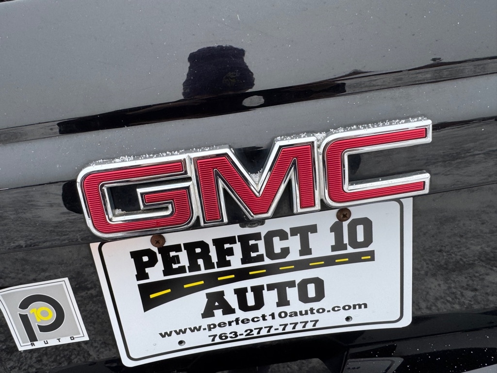 GMC Yukon XL 4WD 4dr SLT 2017