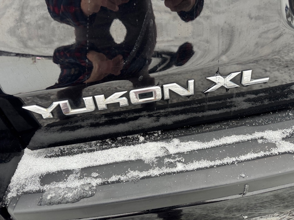 GMC Yukon XL 4WD 4dr SLT 2017