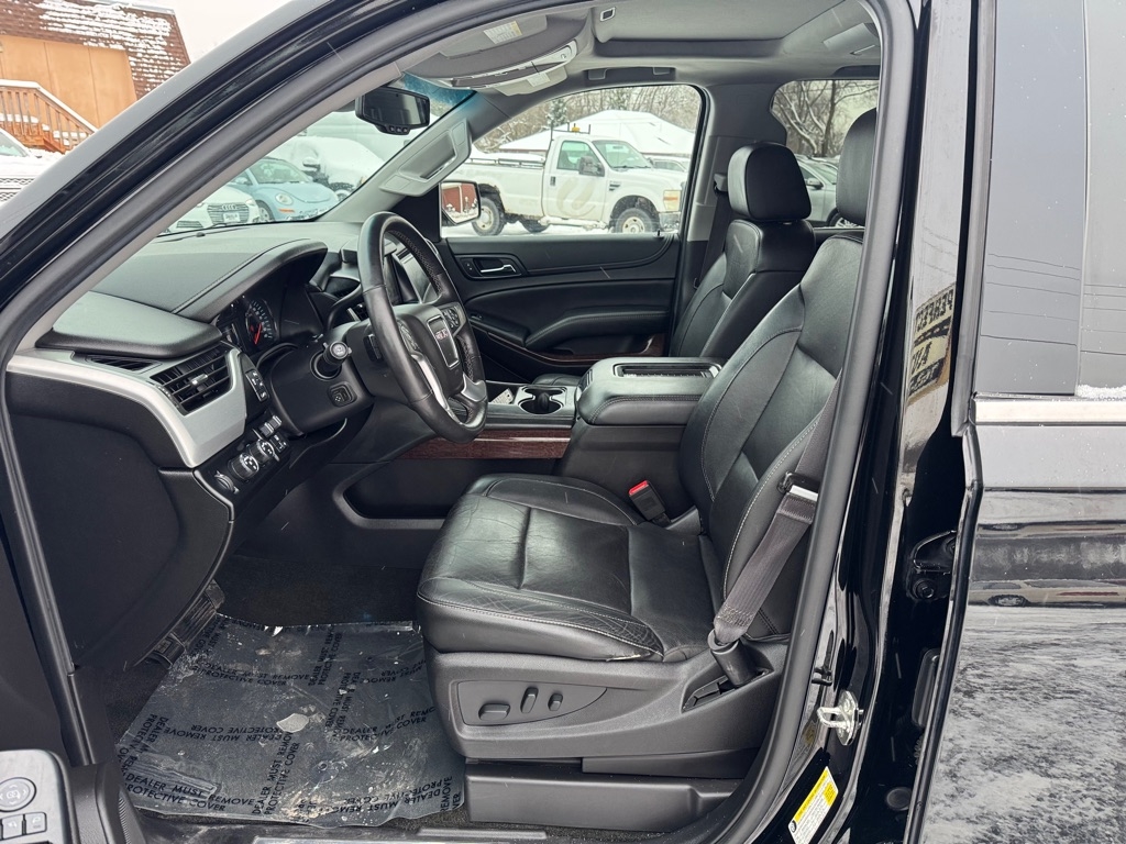 GMC Yukon XL 4WD 4dr SLT 2017