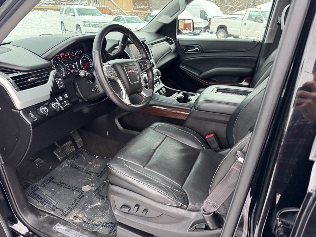 GMC Yukon XL 4WD 4dr SLT 2017