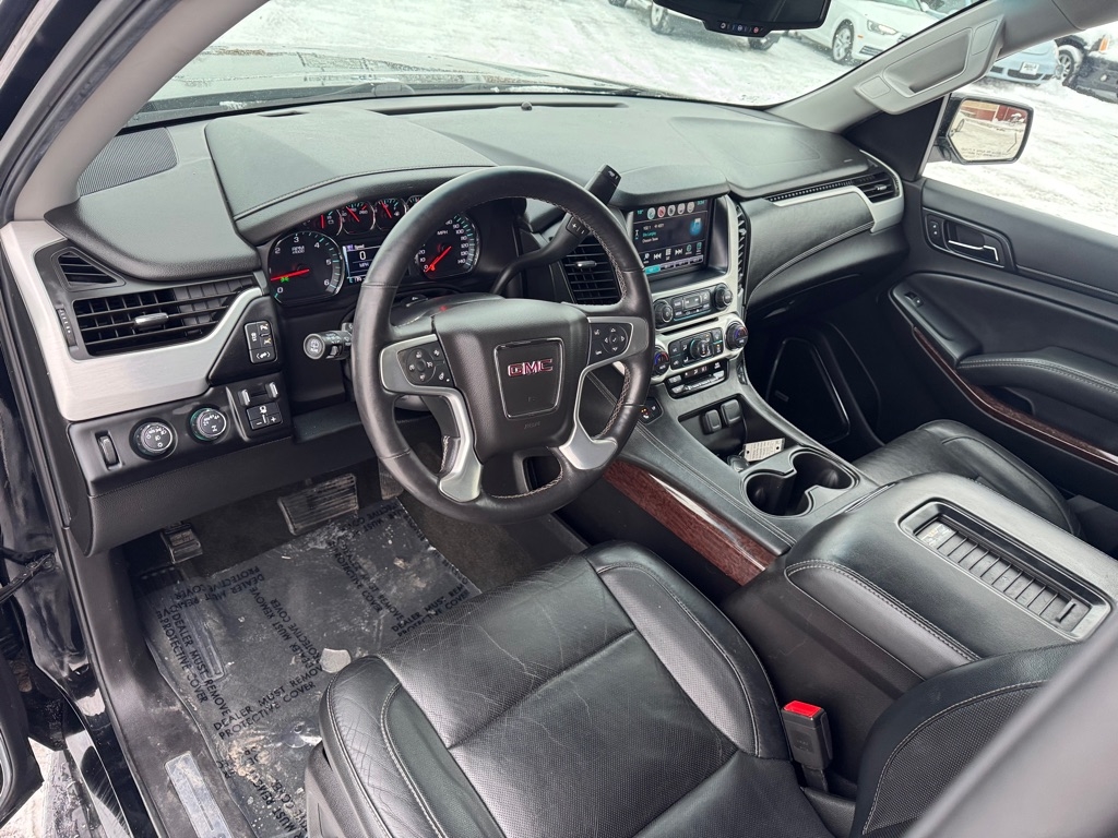 GMC Yukon XL 4WD 4dr SLT 2017