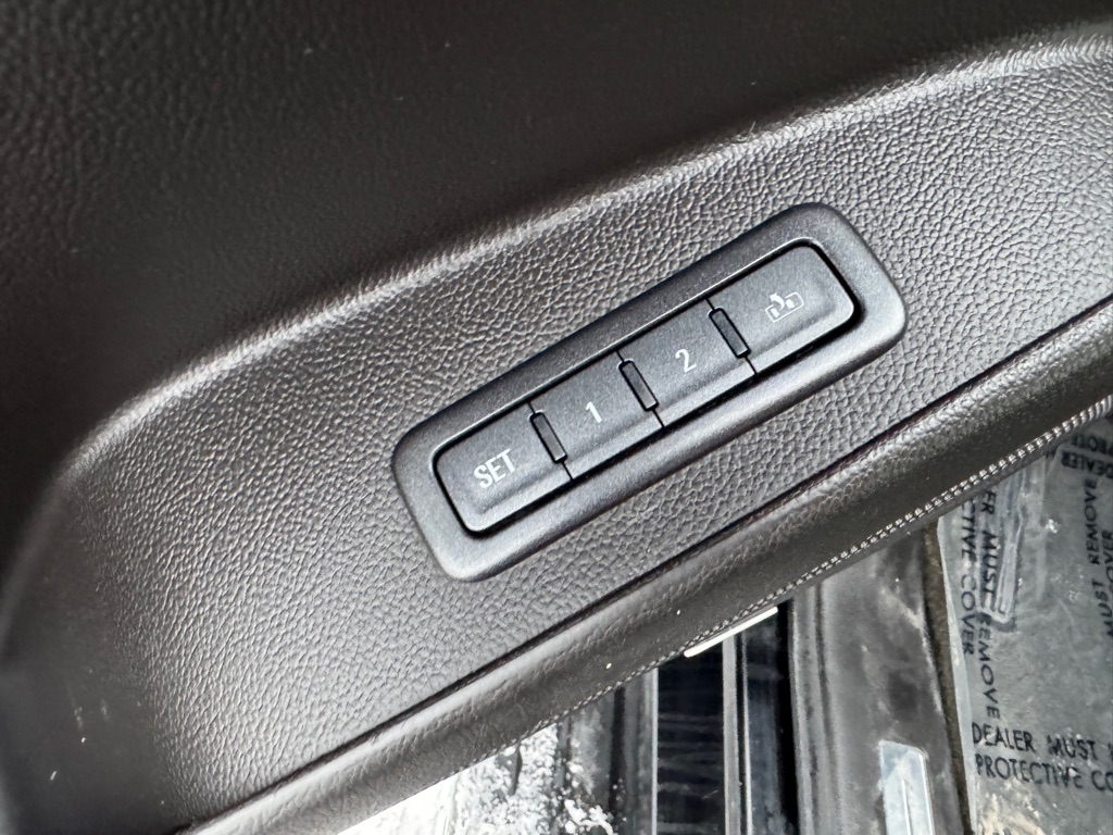 GMC Yukon XL 4WD 4dr SLT 2017