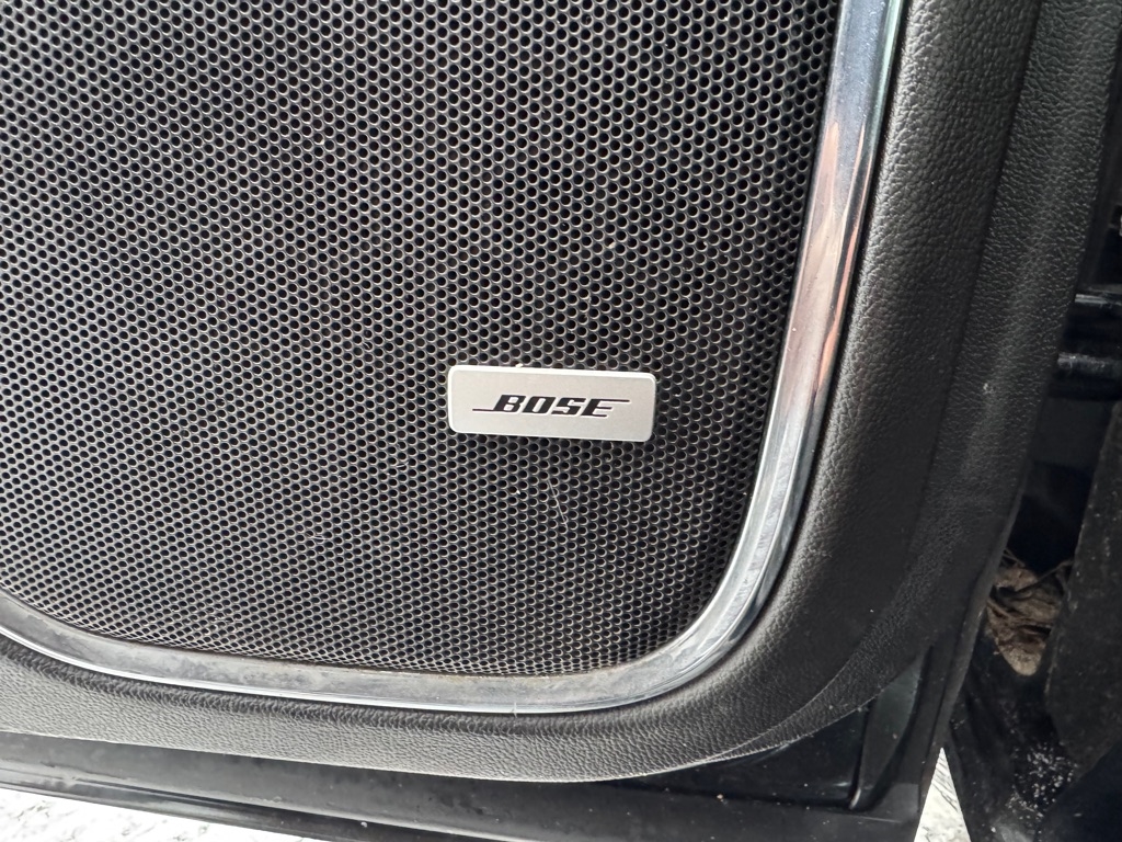 GMC Yukon XL 4WD 4dr SLT 2017