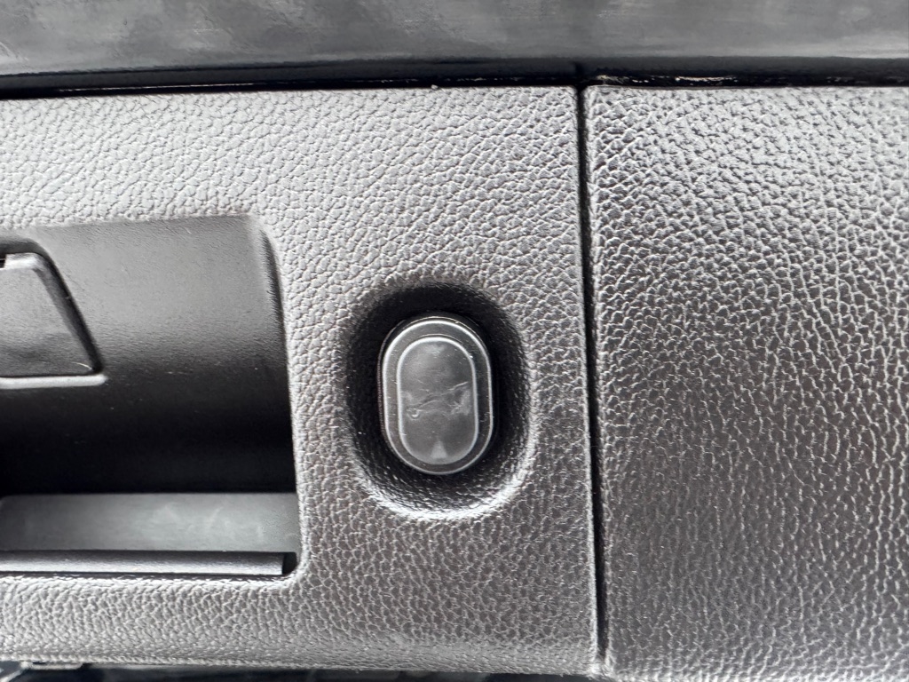 GMC Yukon XL 4WD 4dr SLT 2017