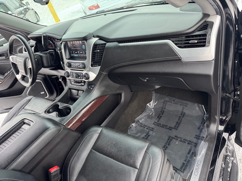 GMC Yukon XL 4WD 4dr SLT 2017