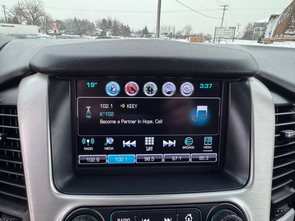 GMC Yukon XL 4WD 4dr SLT 2017