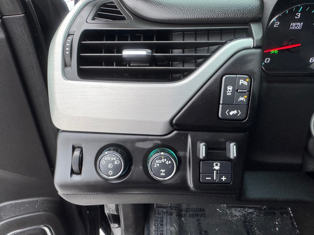 GMC Yukon XL 4WD 4dr SLT 2017