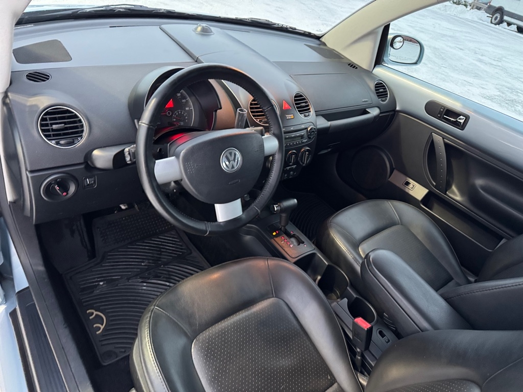 Volkswagen New Beetle Convertible 2dr Auto S 2009