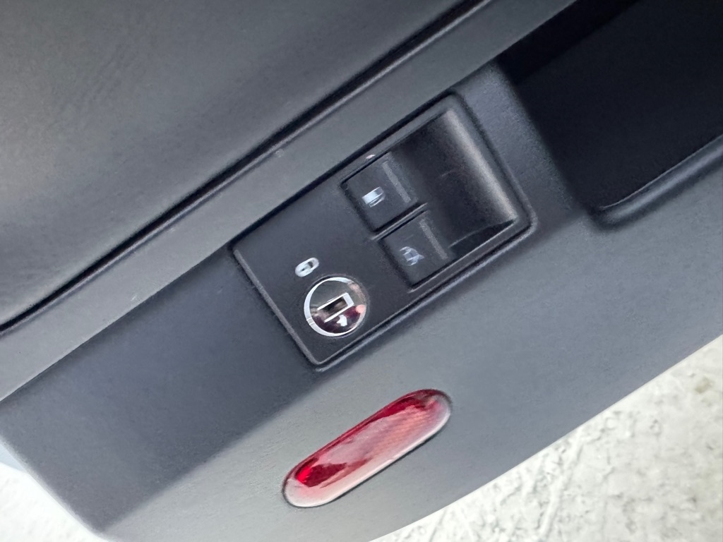 Volkswagen New Beetle Convertible 2dr Auto S 2009