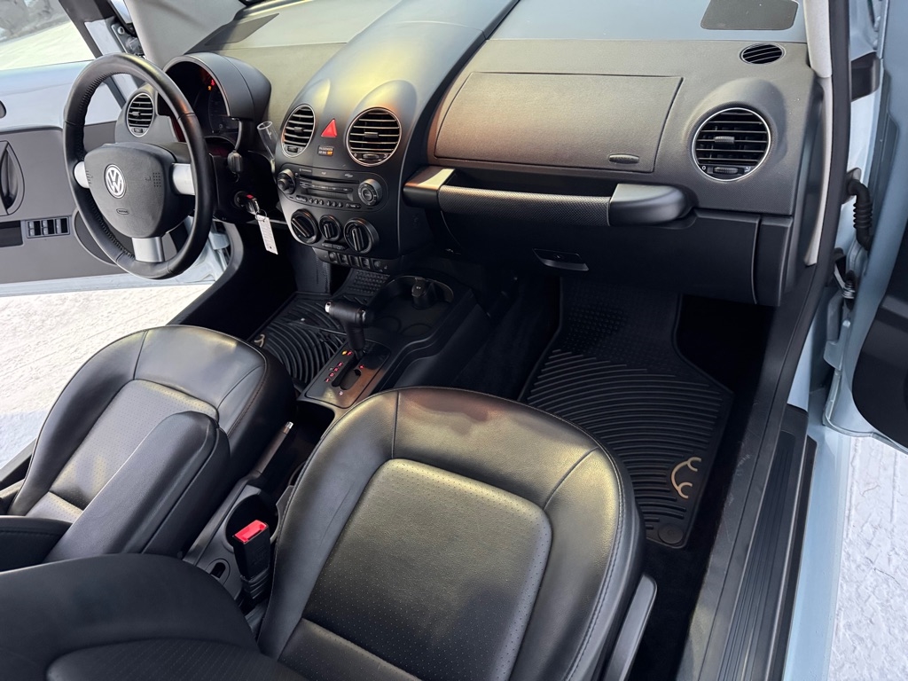 Volkswagen New Beetle Convertible 2dr Auto S 2009