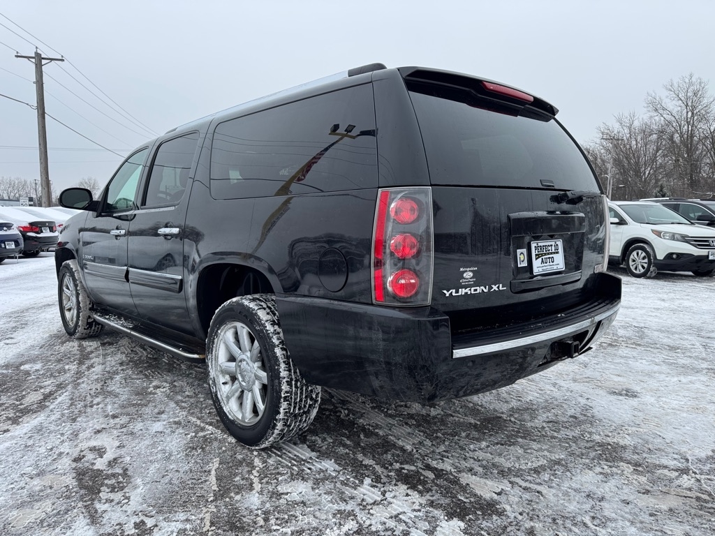 GMC Yukon XL Denali AWD 4dr 1500 2008