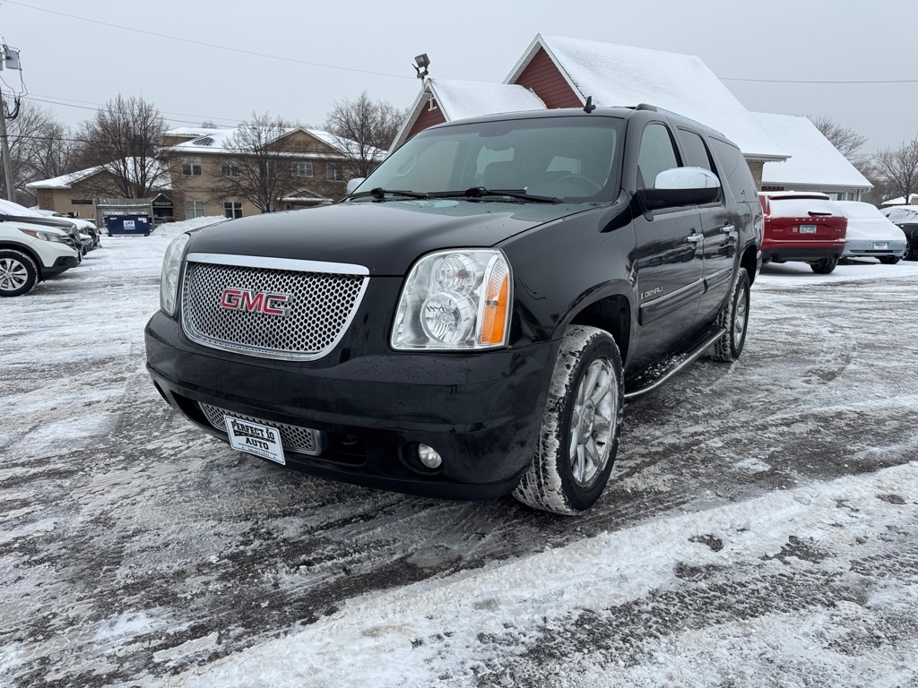 GMC Yukon XL Denali AWD 4dr 1500 2008