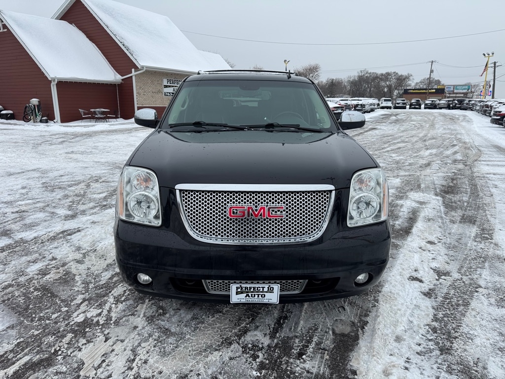 GMC Yukon XL Denali AWD 4dr 1500 2008
