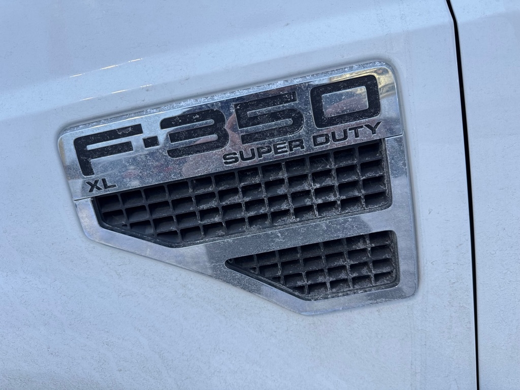 Ford Super Duty F-350 SRW 4WD Reg Cab 137" XLT 2008