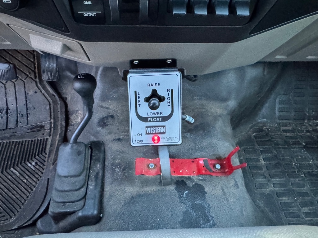 Ford Super Duty F-350 SRW 4WD Reg Cab 137" XLT 2008