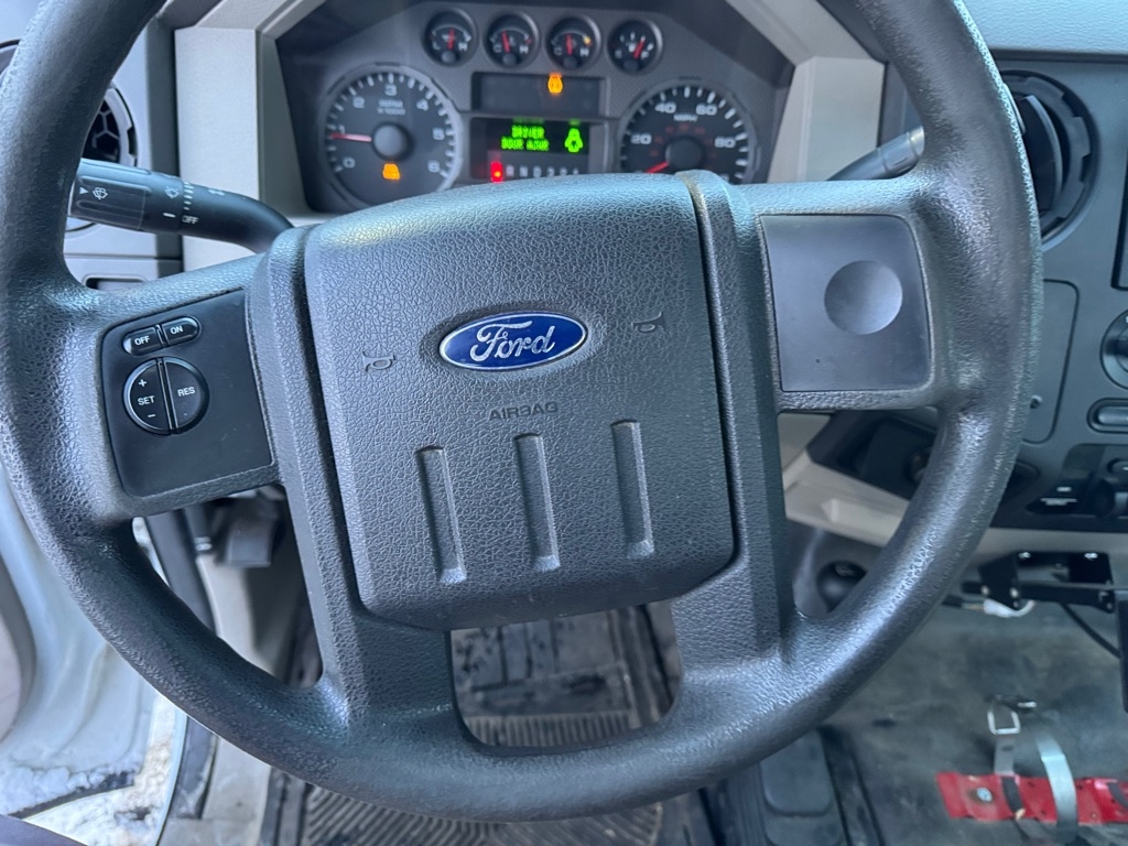 Ford Super Duty F-350 SRW 4WD Reg Cab 137" XLT 2008