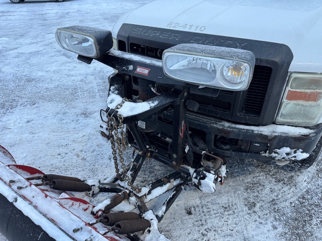 Ford Super Duty F-350 SRW 4WD Reg Cab 137" XL 2008