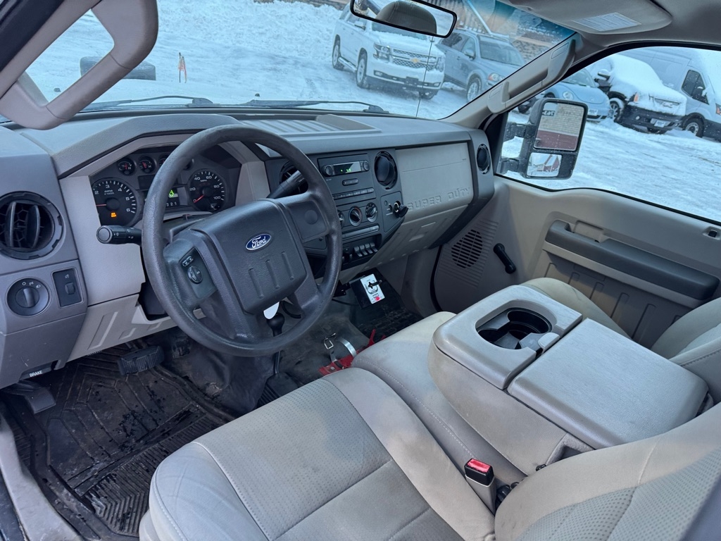 Ford Super Duty F-350 SRW 4WD Reg Cab 137" XL 2008