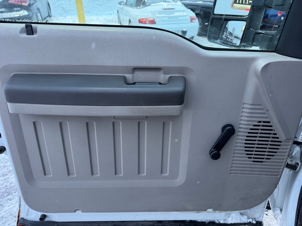 Ford Super Duty F-350 SRW 4WD Reg Cab 137" XL 2008