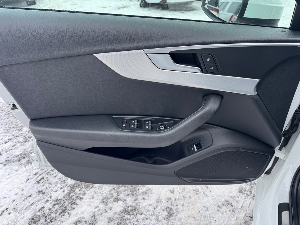 Audi A4 2.0 TFSI Auto Premium quattro AWD 2017