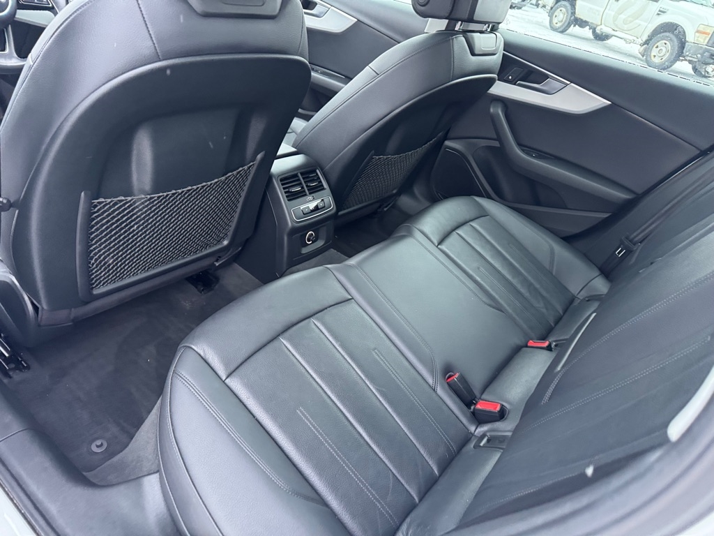 Audi A4 2.0 TFSI Auto Premium quattro AWD 2017