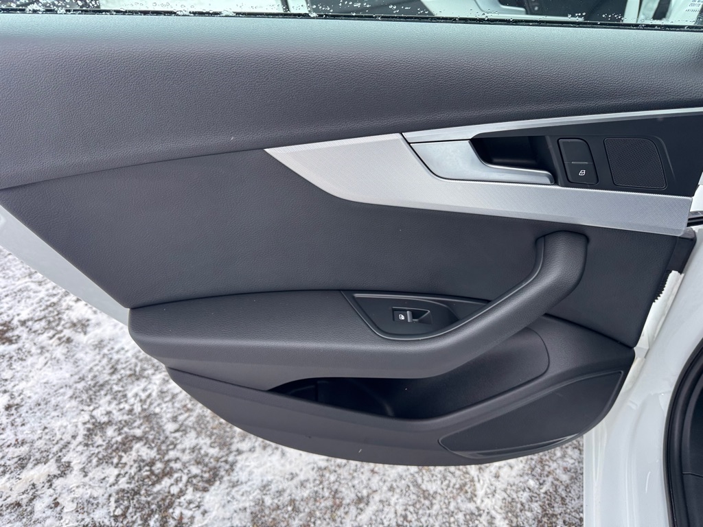 Audi A4 2.0 TFSI Auto Premium quattro AWD 2017