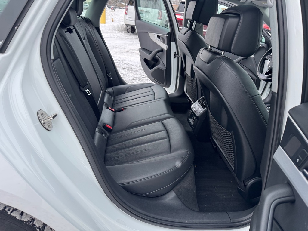 Audi A4 2.0 TFSI Auto Premium quattro AWD 2017