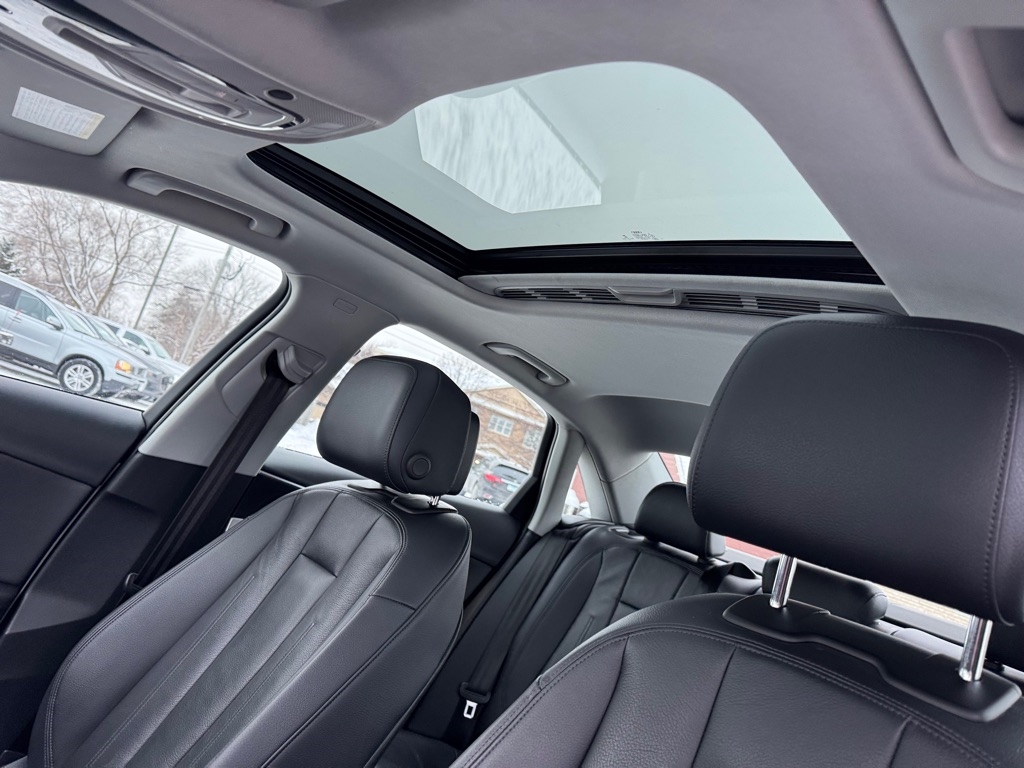 Audi A4 2.0 TFSI Auto Premium quattro AWD 2017