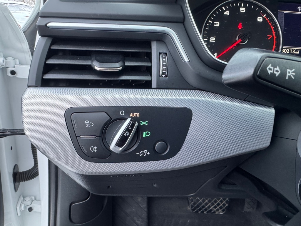 Audi A4 2.0 TFSI Auto Premium quattro AWD 2017