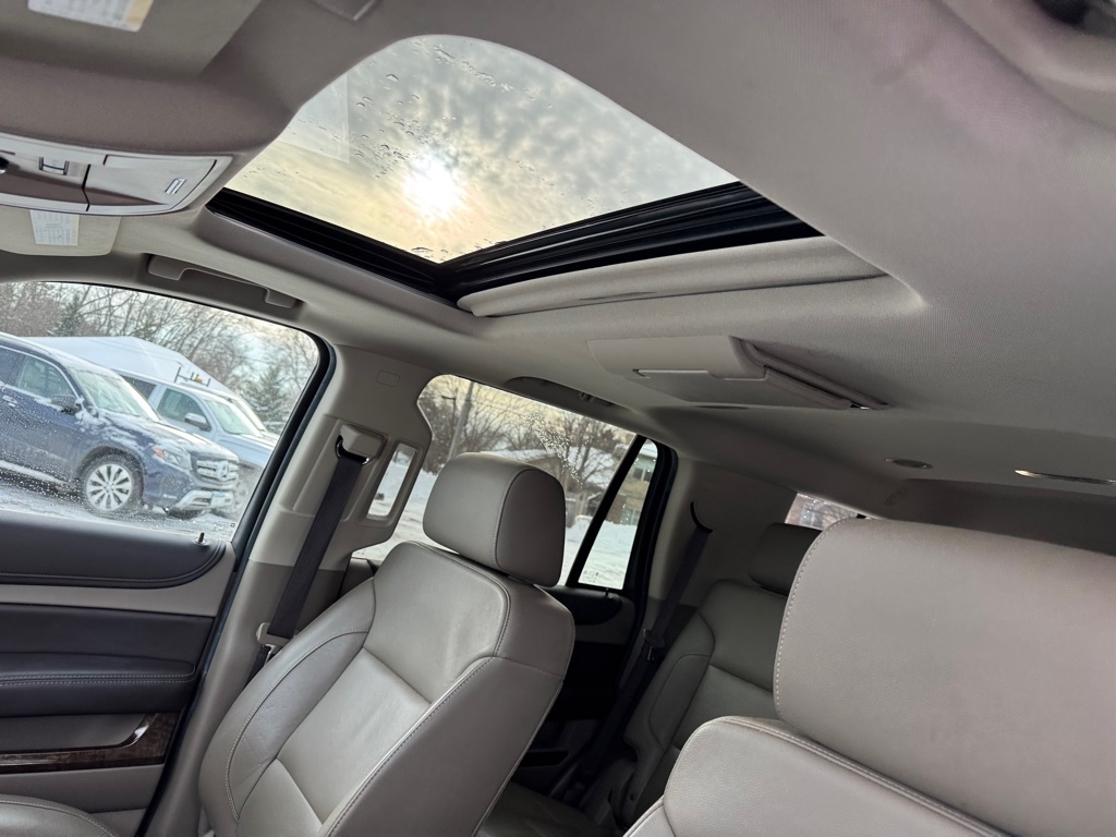 Chevrolet Tahoe 4WD 4dr LT 2017