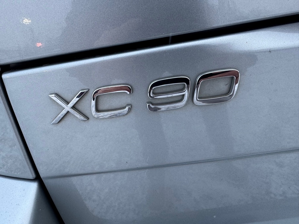 Volvo XC90 AWD 4dr I6 2011