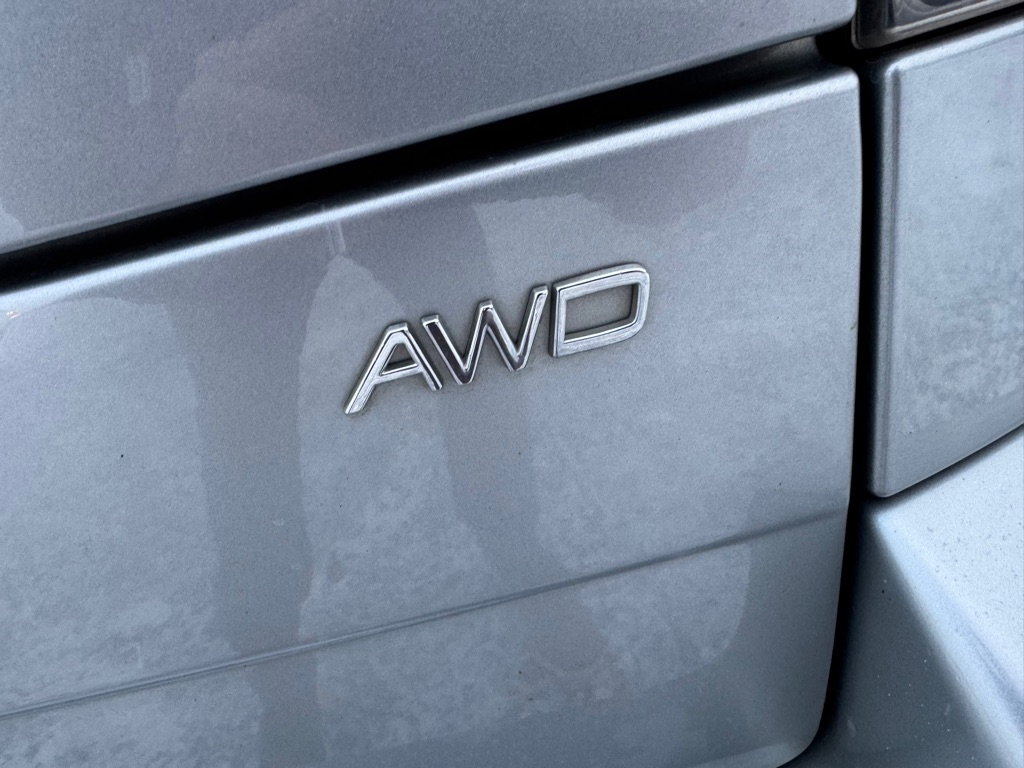 Volvo XC90 AWD 4dr I6 2011