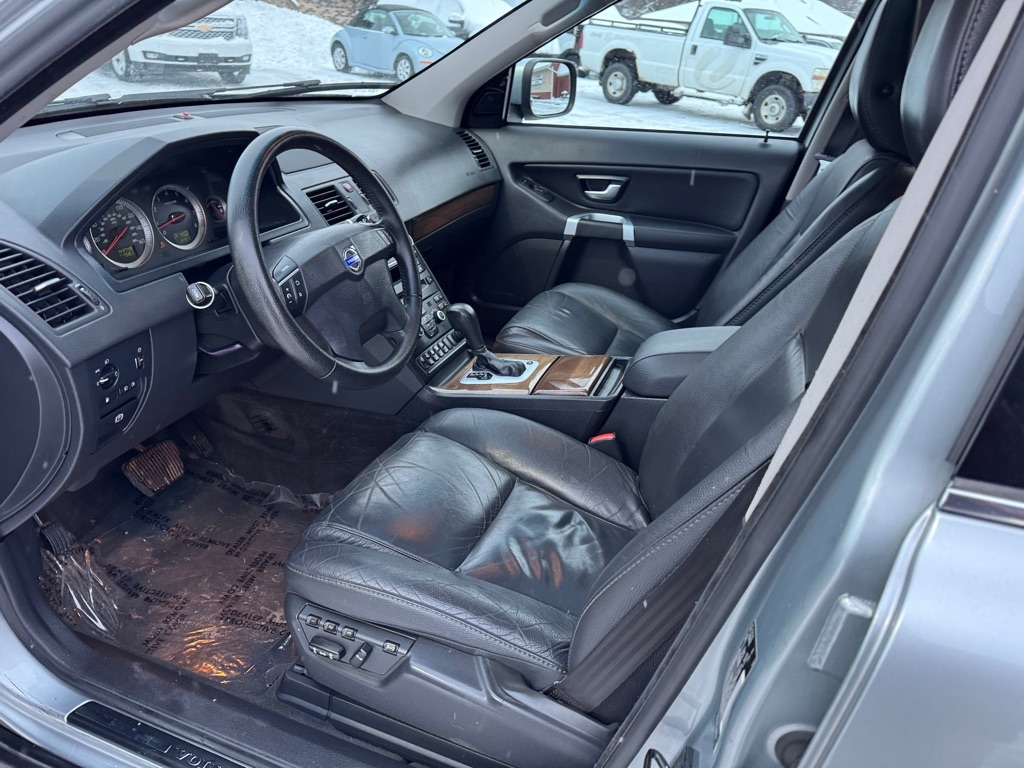 Volvo XC90 AWD 4dr I6 2011