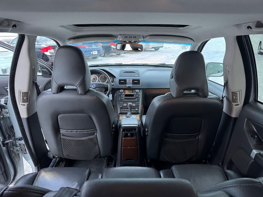 Volvo XC90 AWD 4dr I6 2011