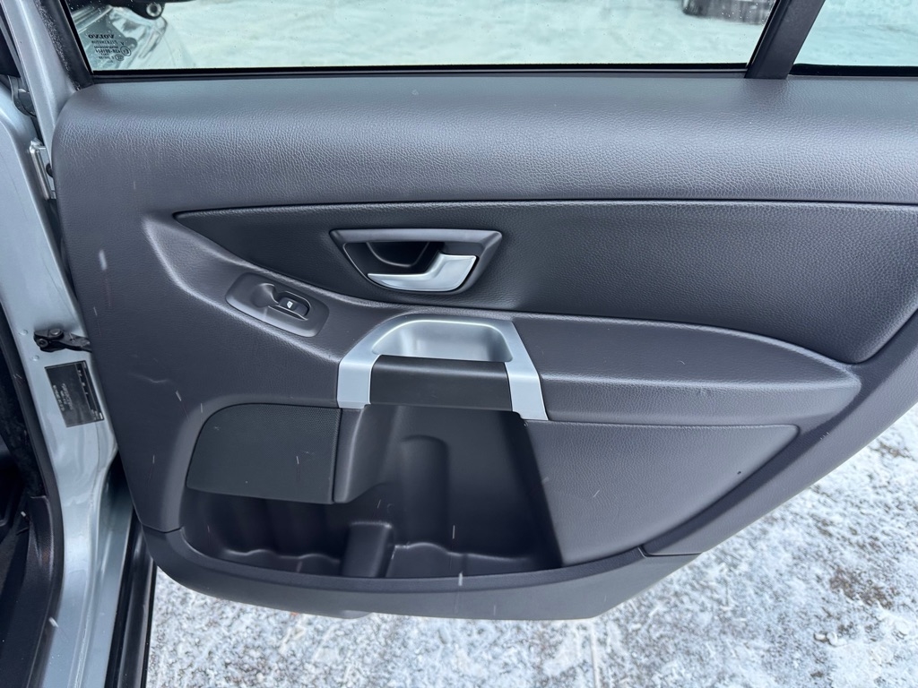 Volvo XC90 AWD 4dr I6 2011