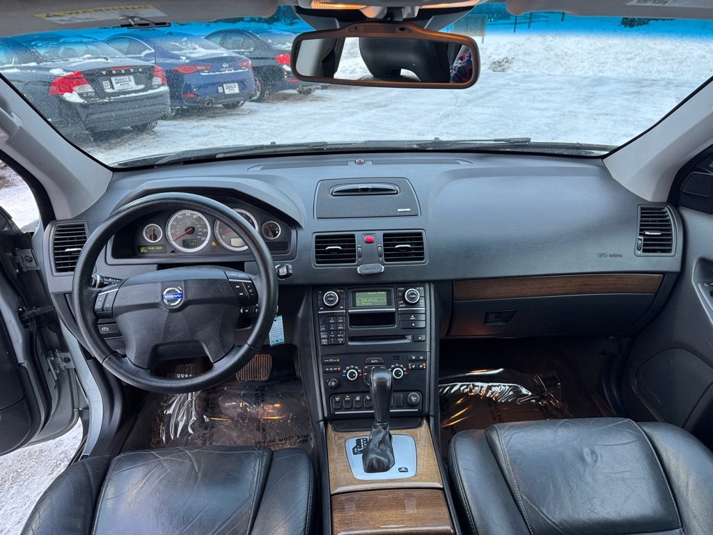 Volvo XC90 AWD 4dr I6 2011