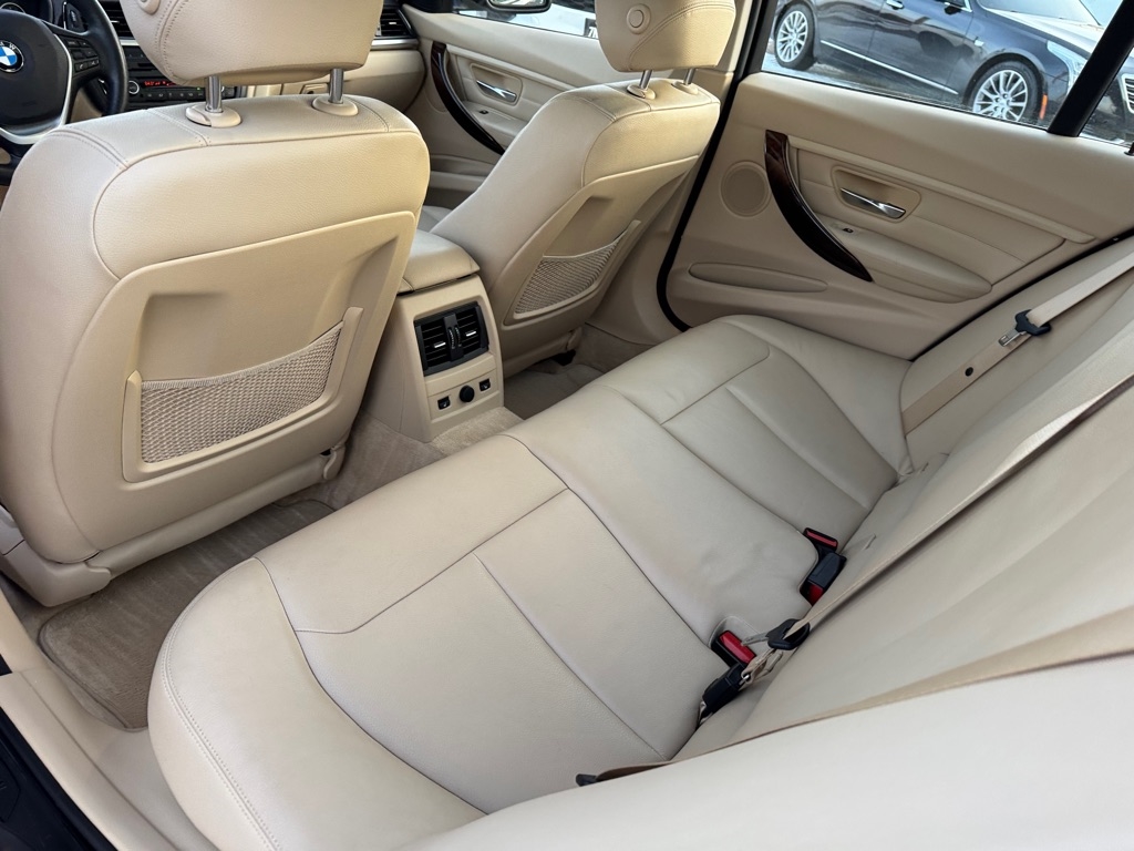 BMW 3 Series 4dr Sdn 328i xDrive AWD South Africa 2013