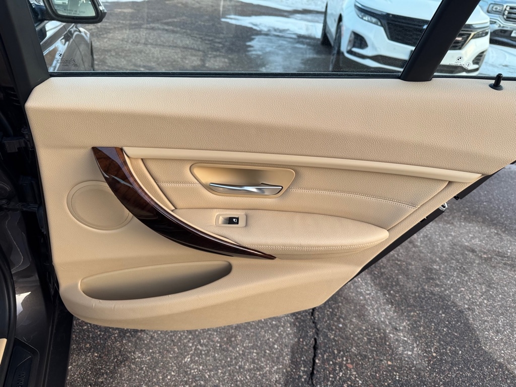 BMW 3 Series 4dr Sdn 328i xDrive AWD South Africa 2013