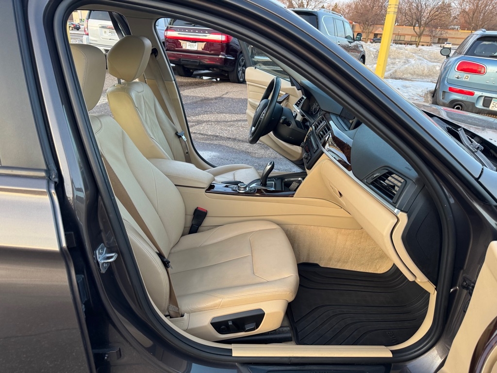 BMW 3 Series 4dr Sdn 328i xDrive AWD South Africa 2013