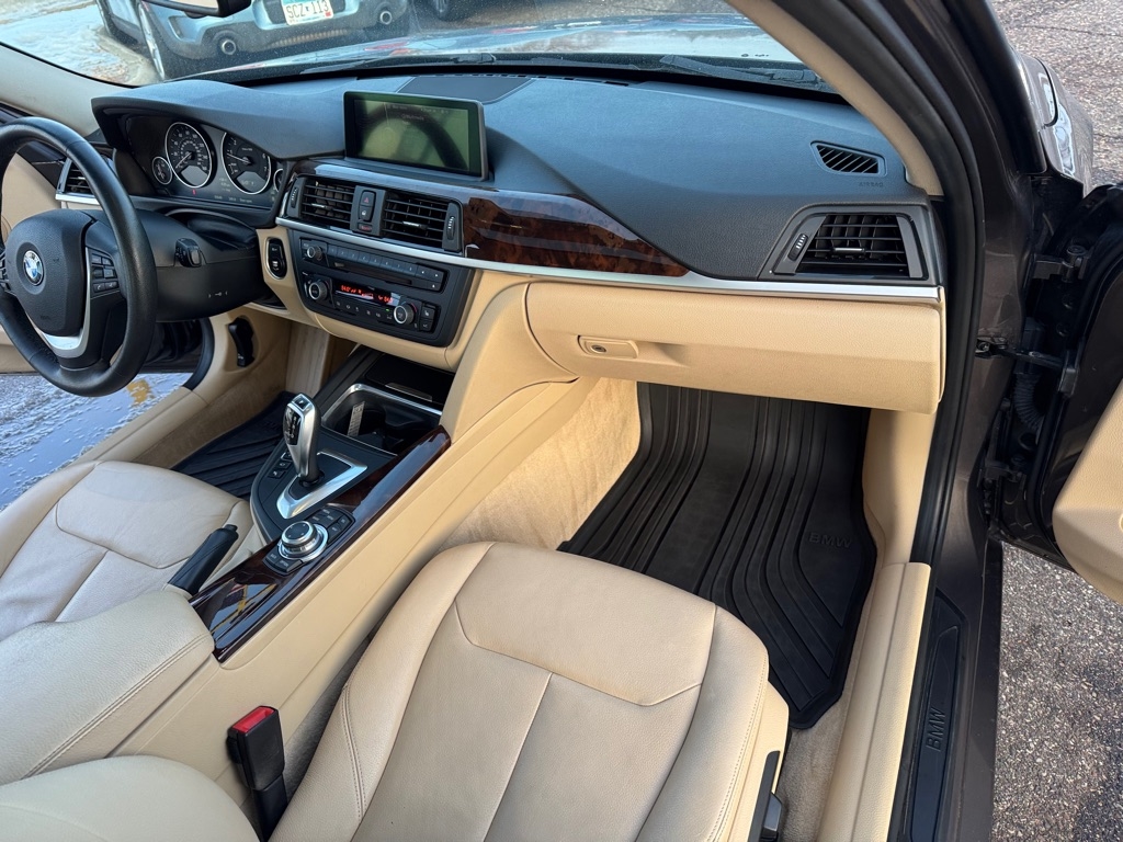 BMW 3 Series 4dr Sdn 328i xDrive AWD South Africa 2013