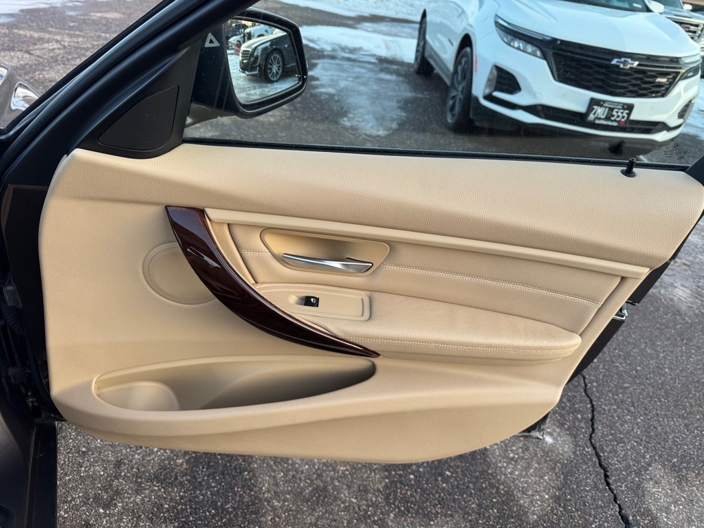 BMW 3 Series 4dr Sdn 328i xDrive AWD South Africa 2013